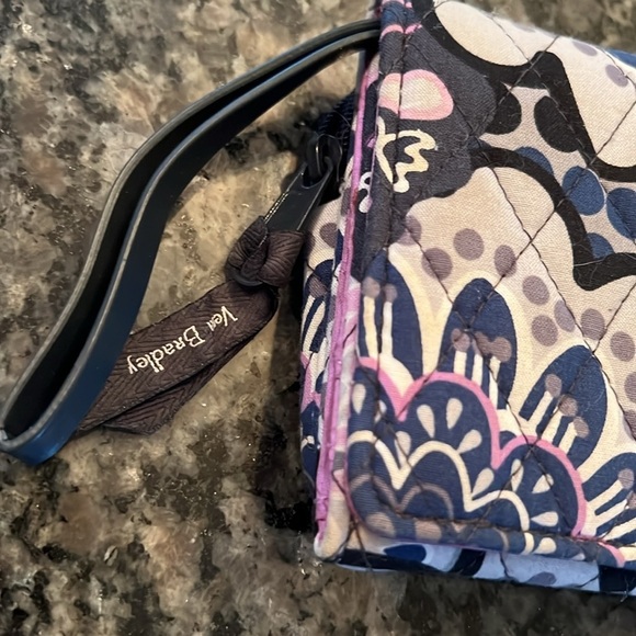 Vera Bradley quilted wallet - Picture 2 of 8